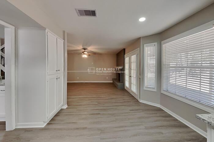 18514 Islandbreeze Dr - Photo 7 of 20
