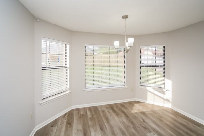 6876 Finch Rd - Photo 6 of 22