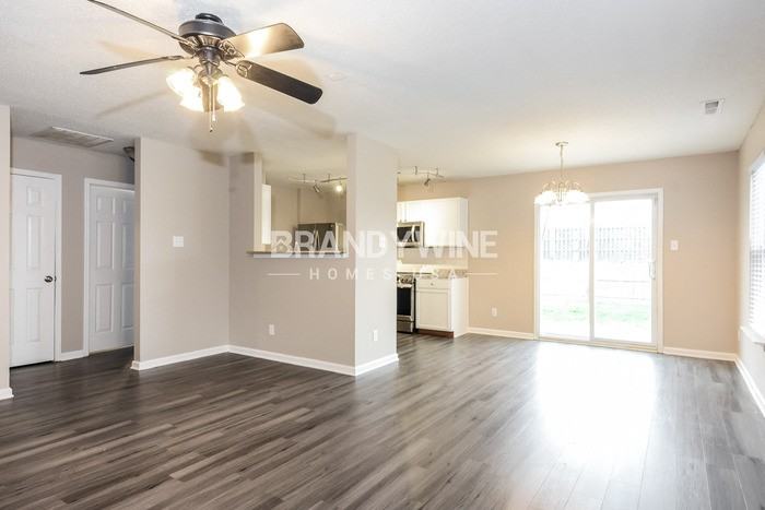 2805 Wolfgang Way - Photo 7 of 22