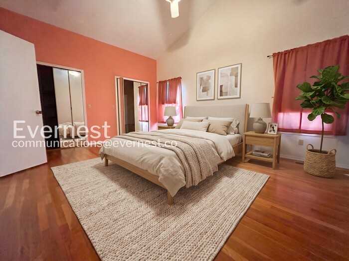 8310 Scarborough Dr - Photo 3 of 24