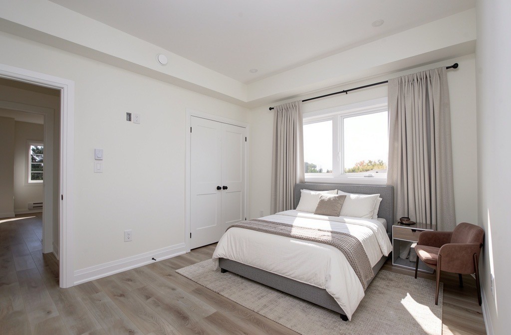 760 Hoskin Avenue - Photo 6 of 14