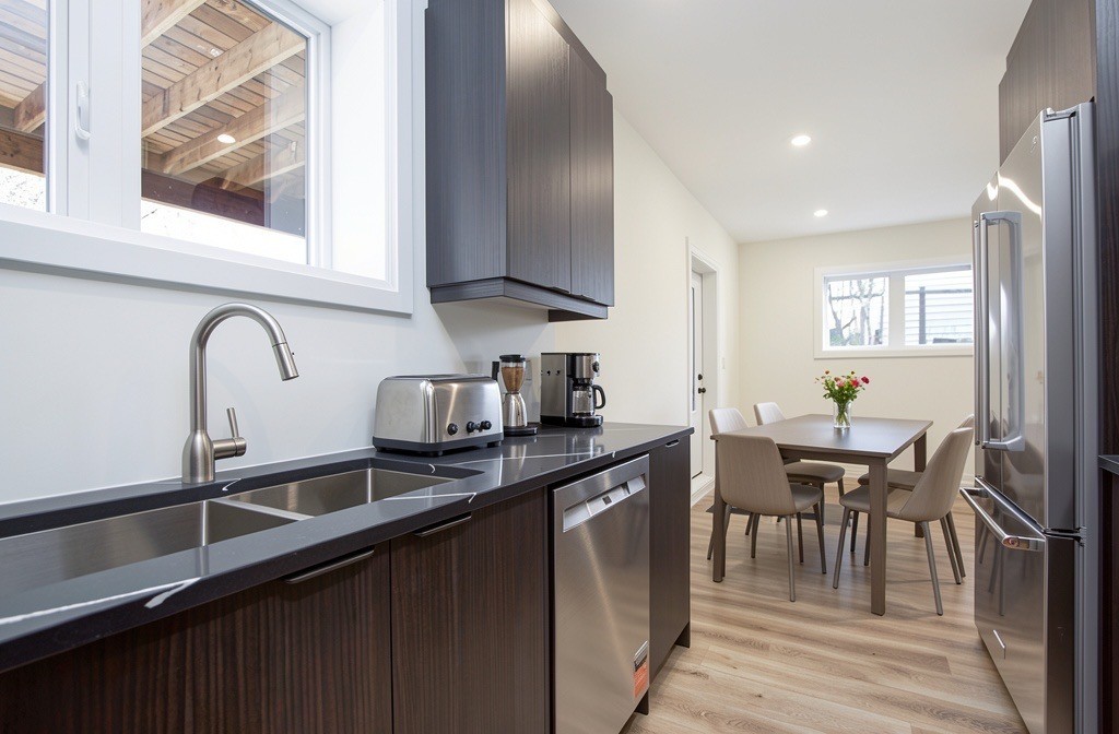 760 Hoskin Avenue - Photo 7 of 14