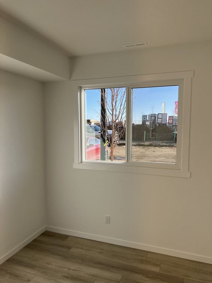 860 - 860 Secord Boulevard Northwest - Photo 4 of 32