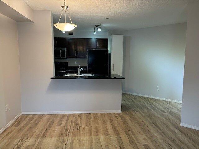 355 Taralake Way Ne - Photo 3 of 20