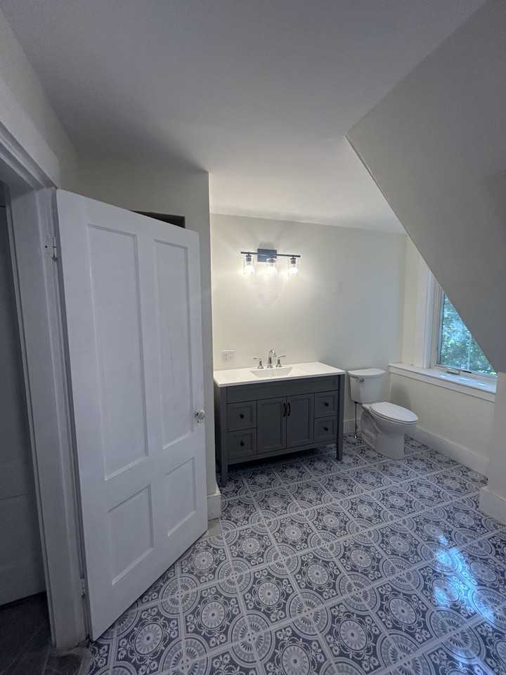 34 Highland St #4 - Photo 4 of 6