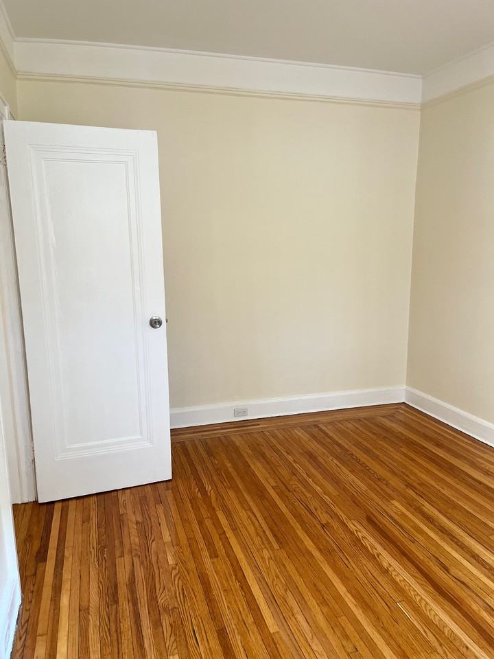 222 Christie St #3F - Photo 3 of 10