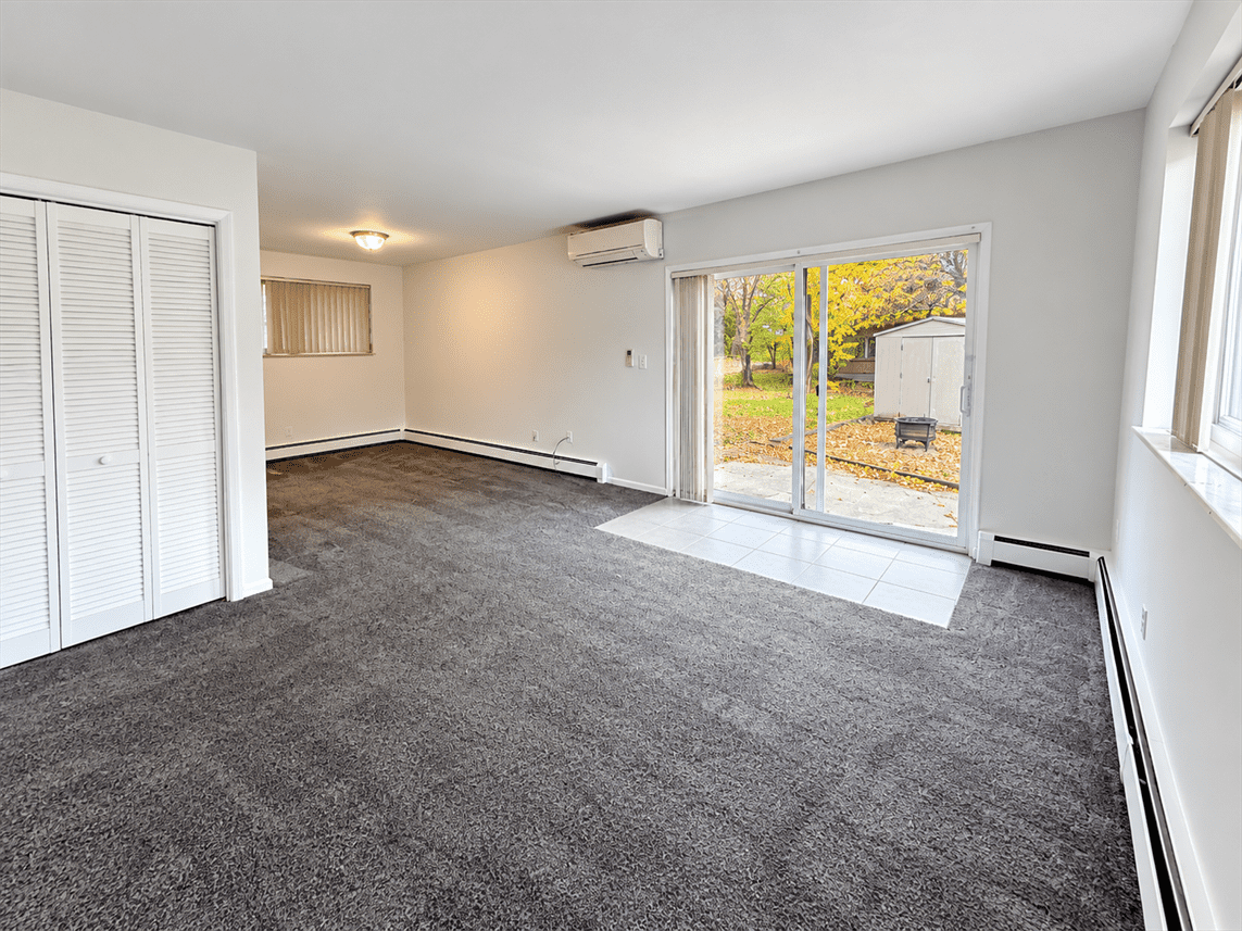 415 Ventura Ct #415 - Photo 4 of 14