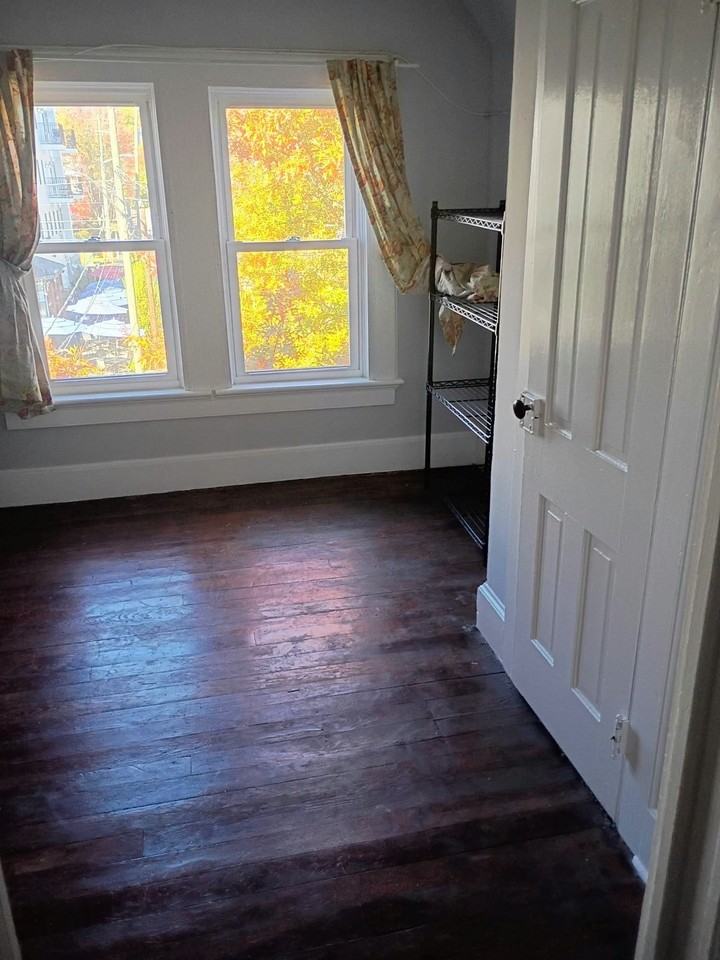 190 Main St #3 - Photo 2 of 10