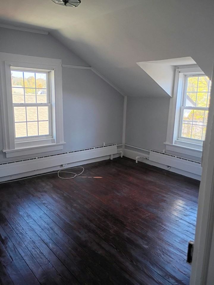190 Main St #3 - Photo 6 of 10