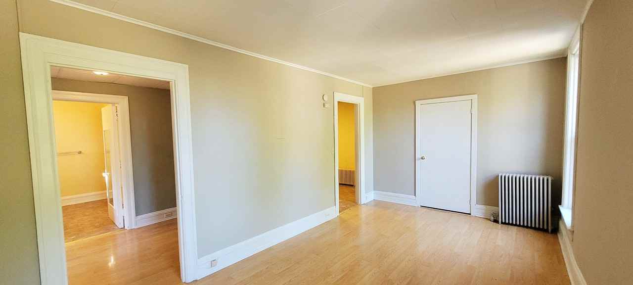 524 W Water St #3 - Photo 5 of 15