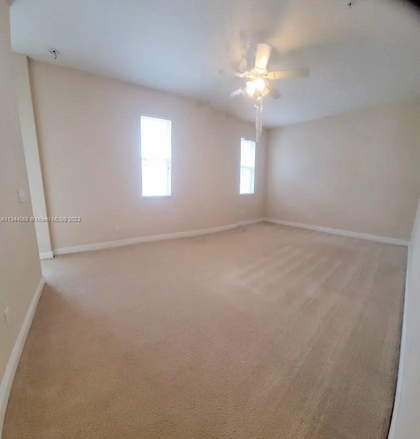 2669 Sw 120th Ave #2669 - Photo 5 of 30