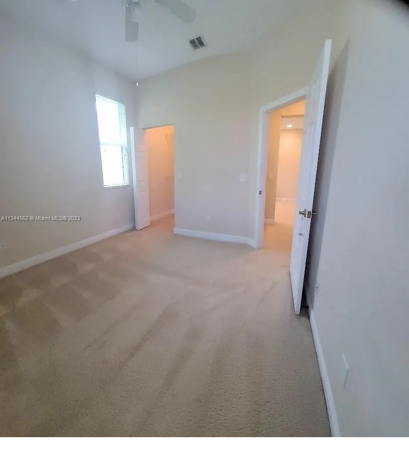 2669 Sw 120th Ave #2669 - Photo 7 of 30