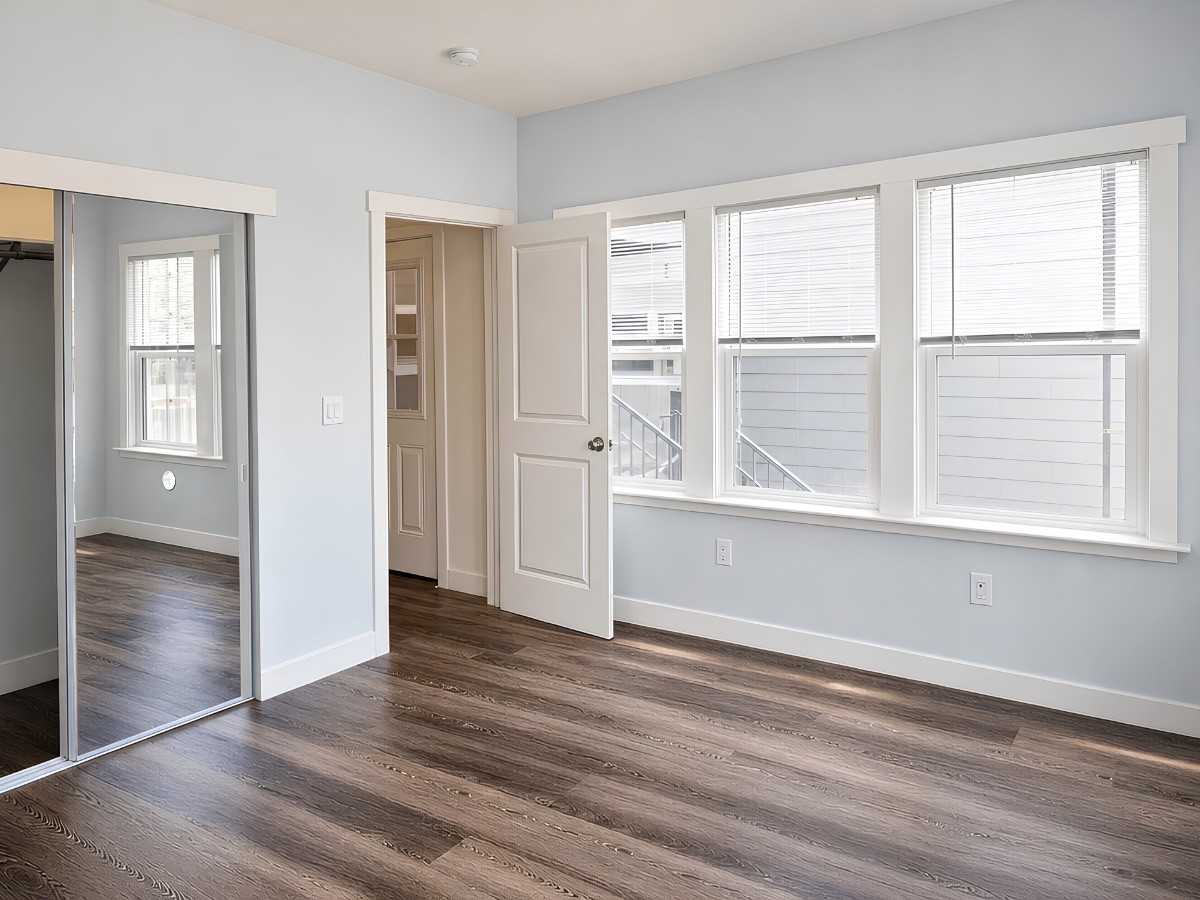 831 S Catalina St #1-2 - Photo 6 of 12