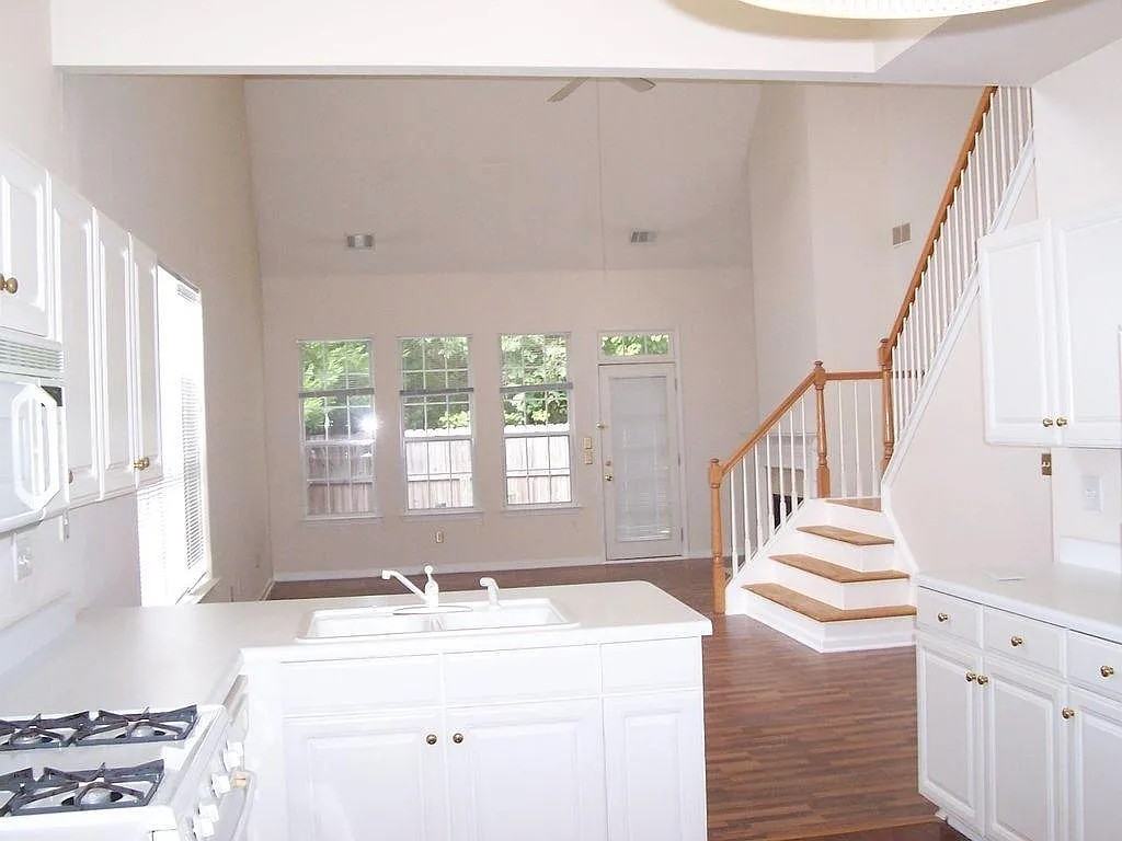 7030 Trellis Ct #NA - Photo 3 of 7