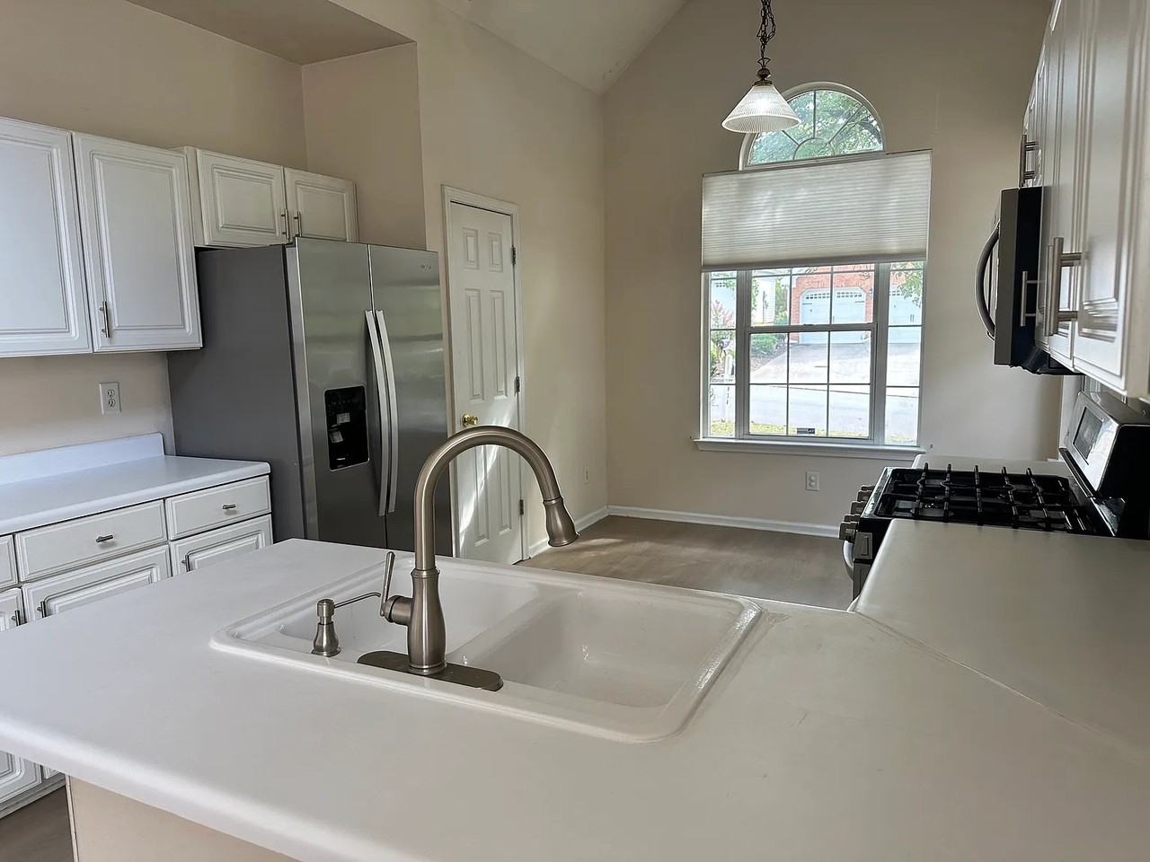 7030 Trellis Ct #NA - Photo 6 of 7