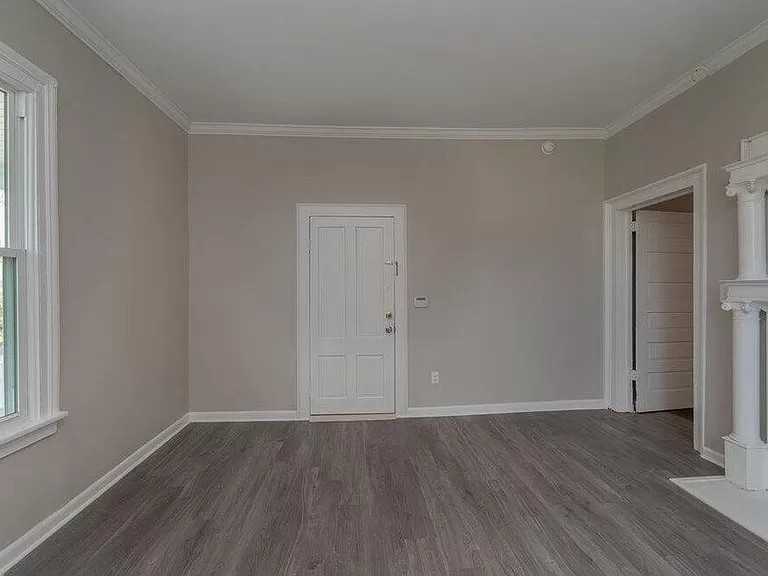 2158 Broad St #B - Photo 3 of 13