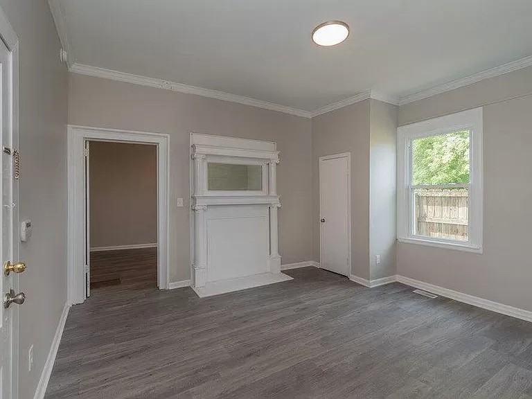 2158 Broad St #B - Photo 5 of 13