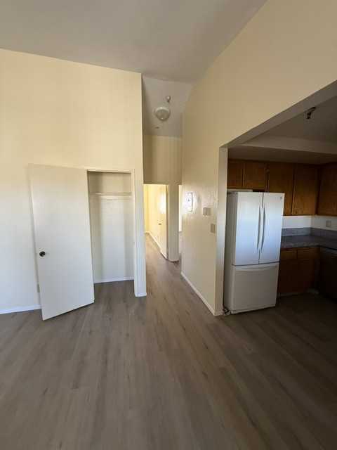 13527 Lemoli Ave #19 - Photo 3 of 11