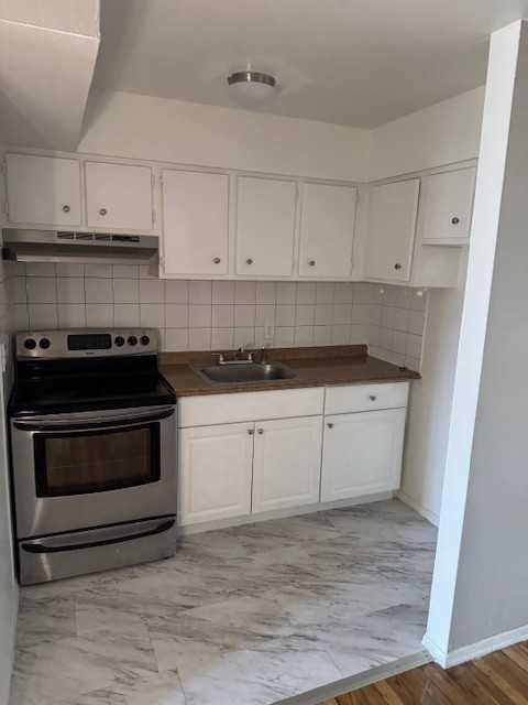 371 Johnson Ave #B7 - Photo 4 of 8
