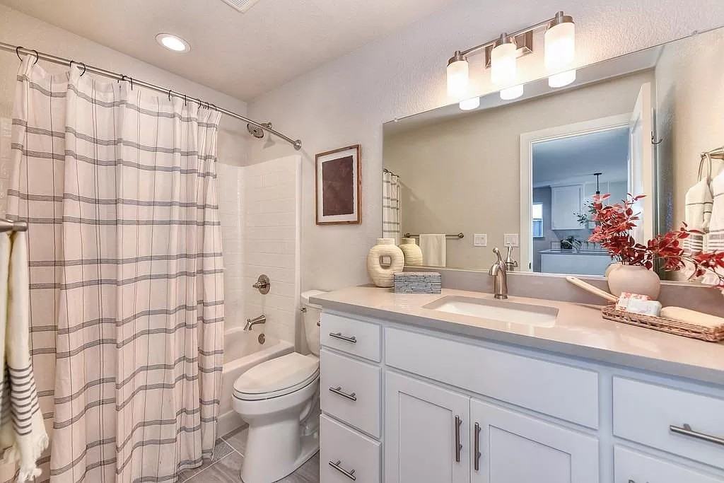 2754 Commons Pl #NA - Photo 4 of 13