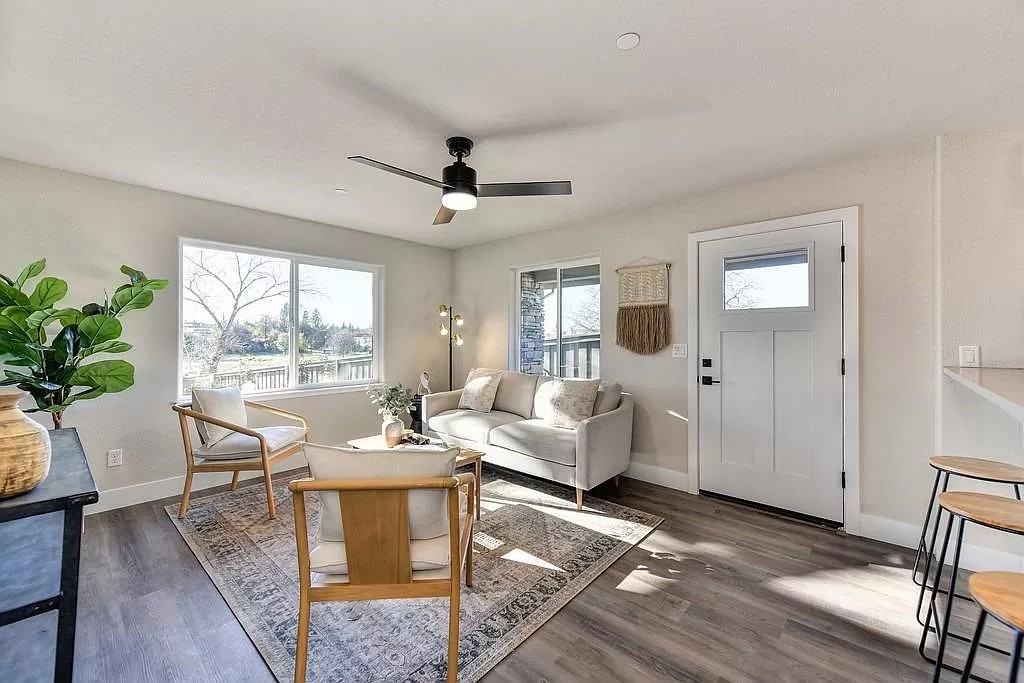 2754 Commons Pl #NA - Photo 6 of 13