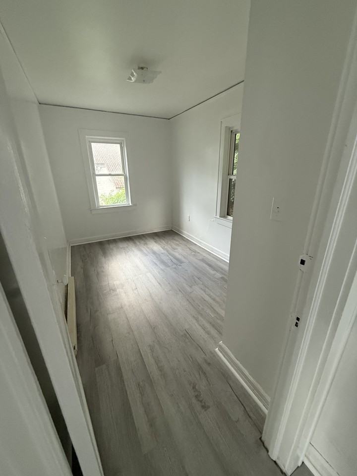 573 Ritter Dr #1-2 - Photo 3 of 13