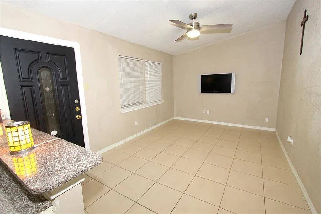 622 Glenfield Dr #NA - Photo 3 of 8
