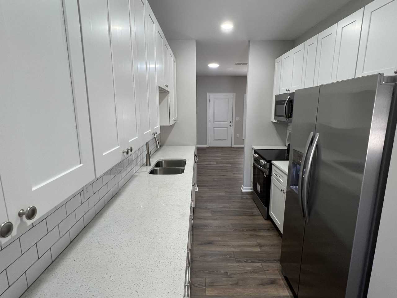 2914 Shamrock Dr - Photo 5 of 18