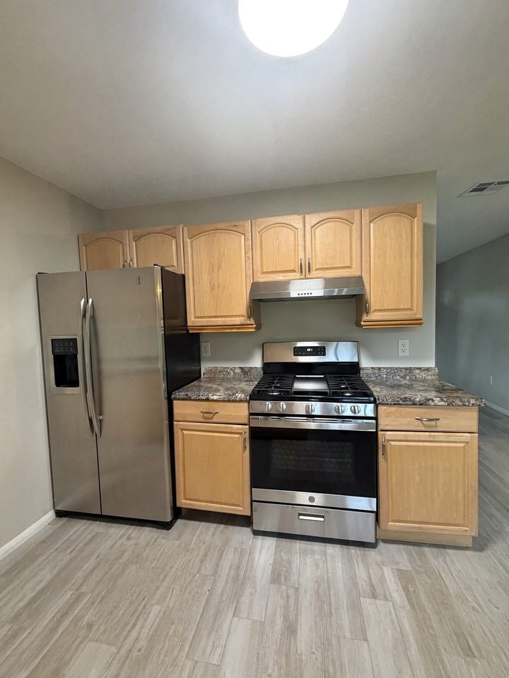 1593 Summit Rd Se #NA - Photo 6 of 19