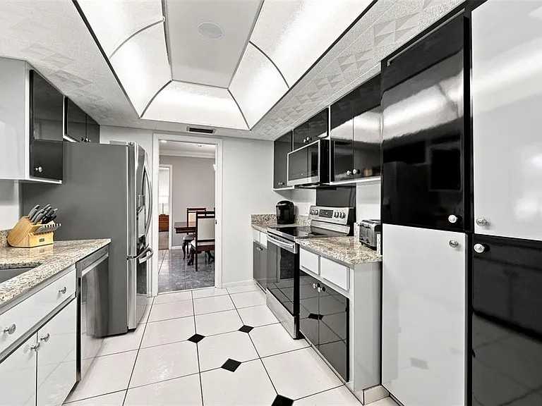 550 Palmdale Dr #NA - Photo 5 of 24