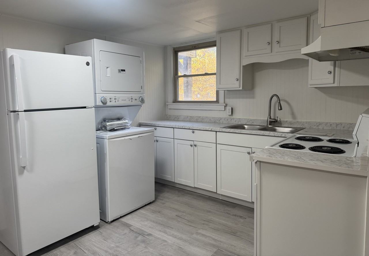 308 5th St #C - Photo 5 of 11