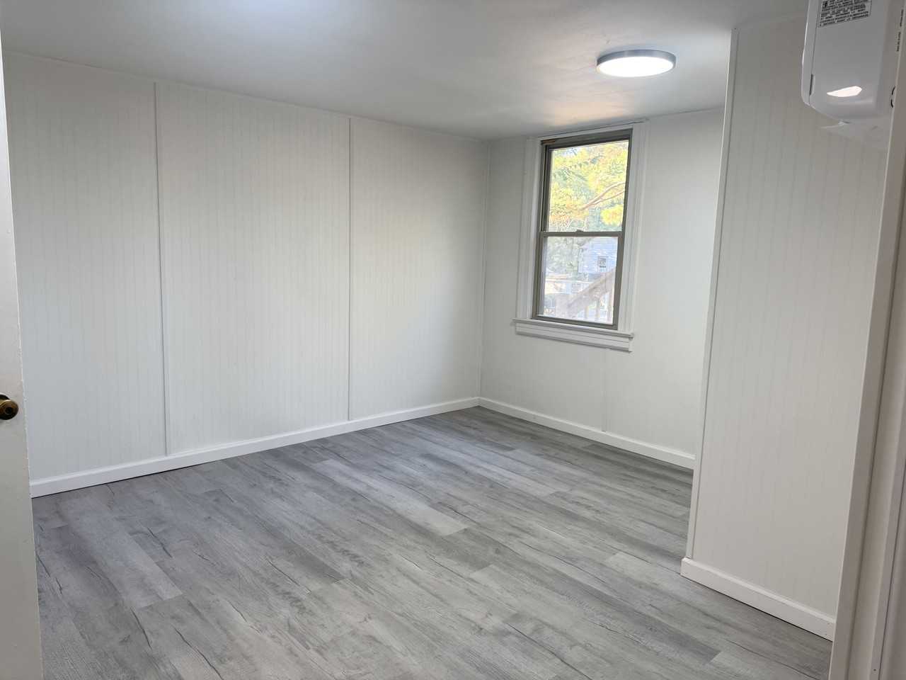 308 5th St #C - Photo 7 of 11
