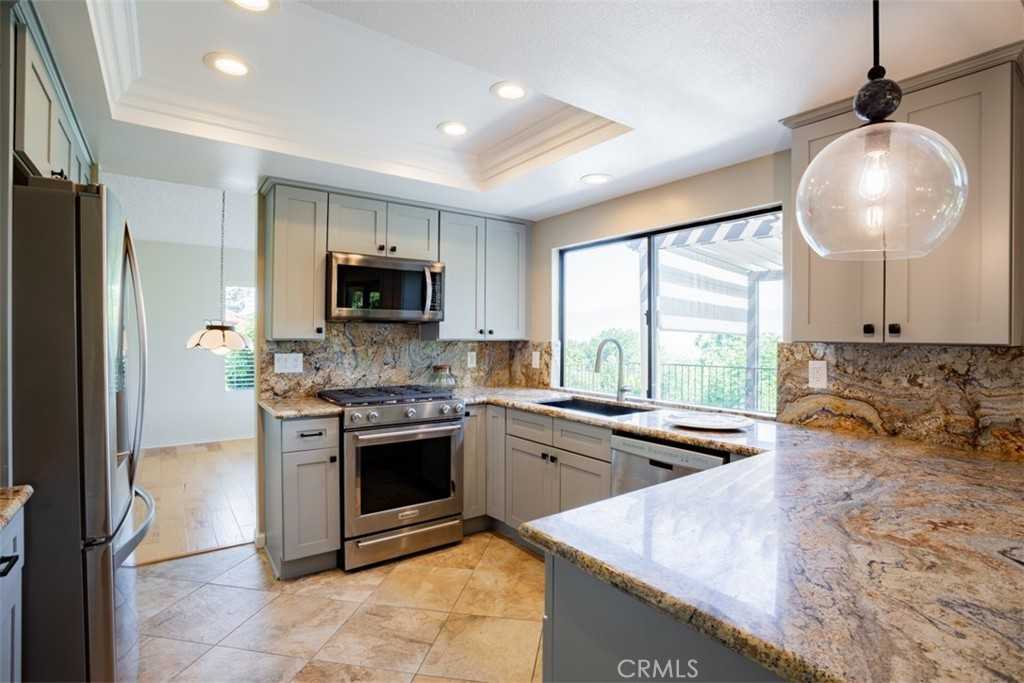 941 Calle Serra - Photo 4 of 5