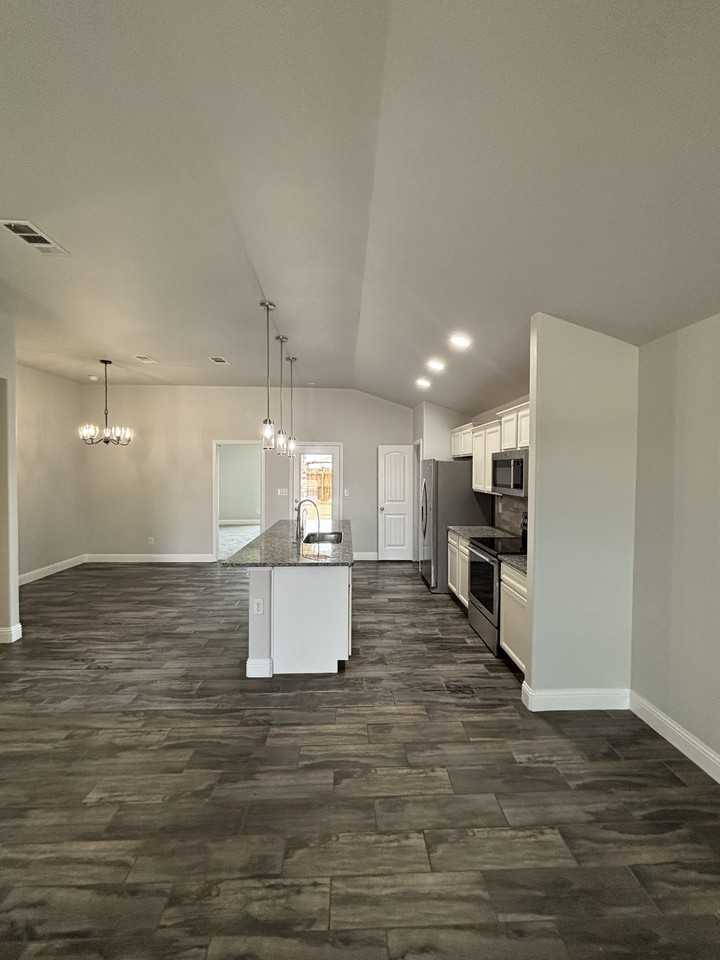 1509 Revolution Dr #NA - Photo 4 of 12