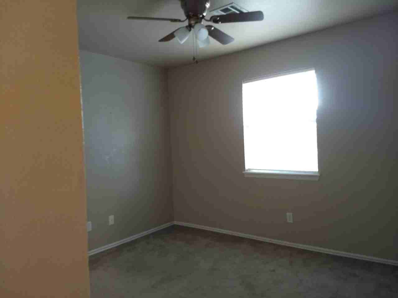 202 Timbercrest Ct - Photo 4 of 42