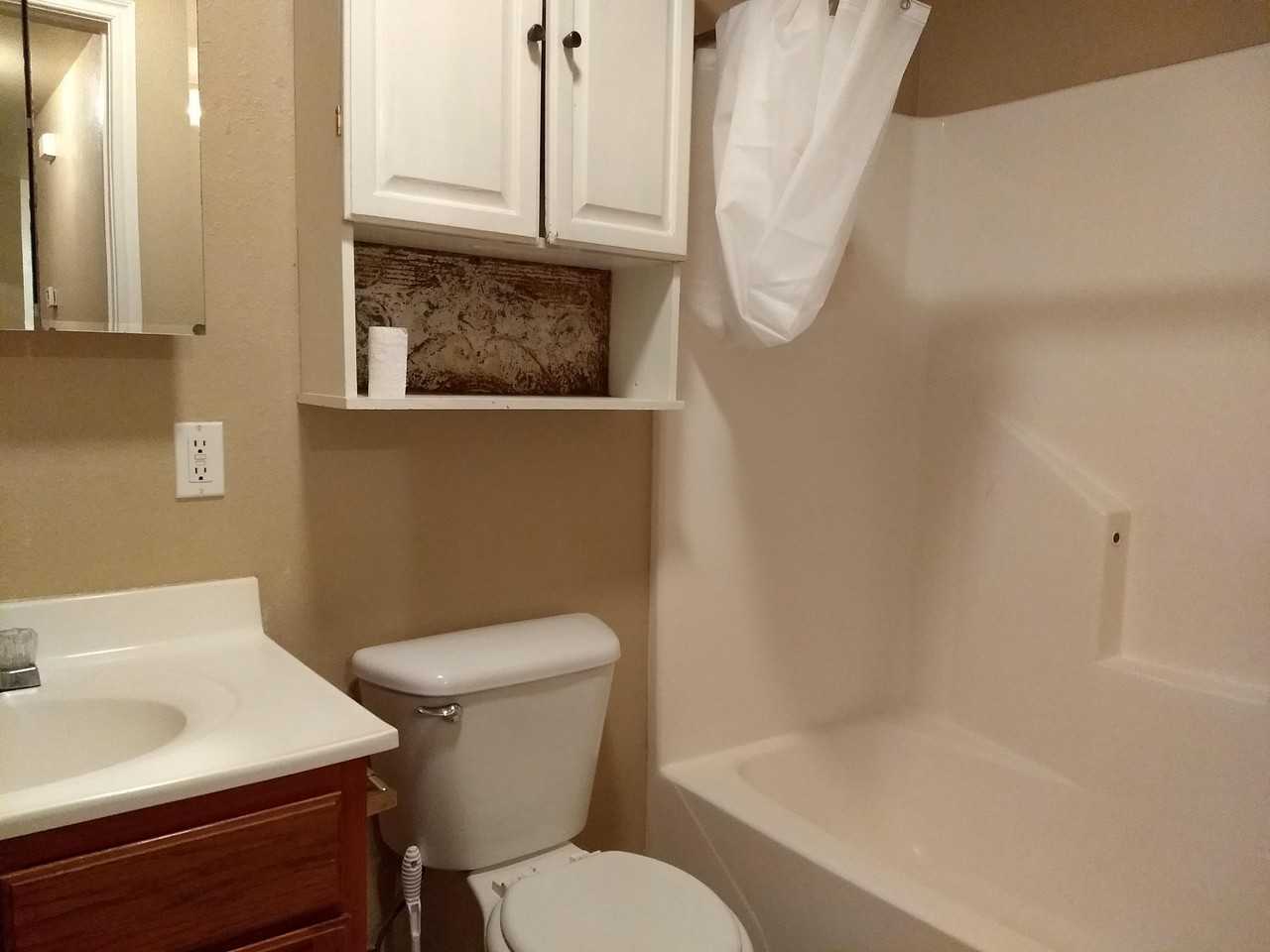 202 Timbercrest Ct - Photo 7 of 42