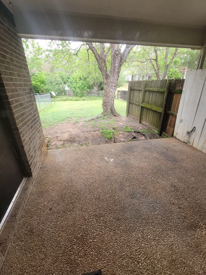 531 S Woodburn Dr - Photo 2 of 7