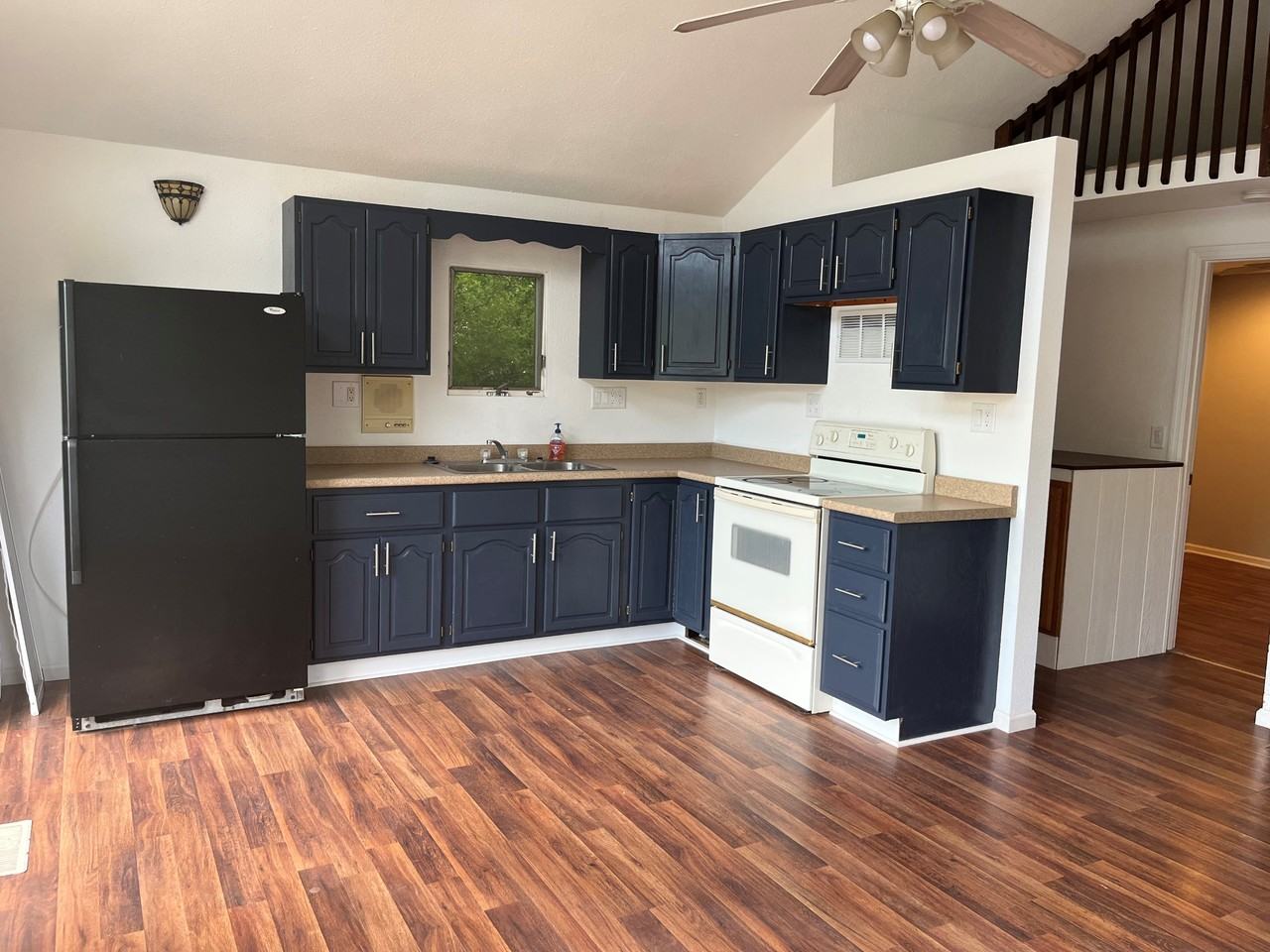 1004 S Roosevelt St - Photo 3 of 10