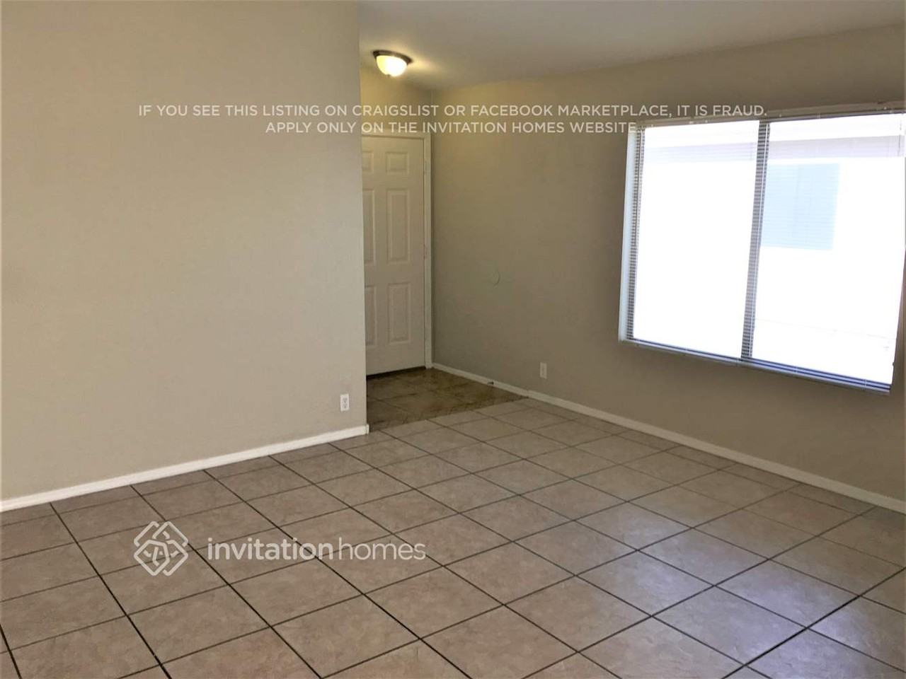 15717 W Lundberg St - Photo 2 of 11