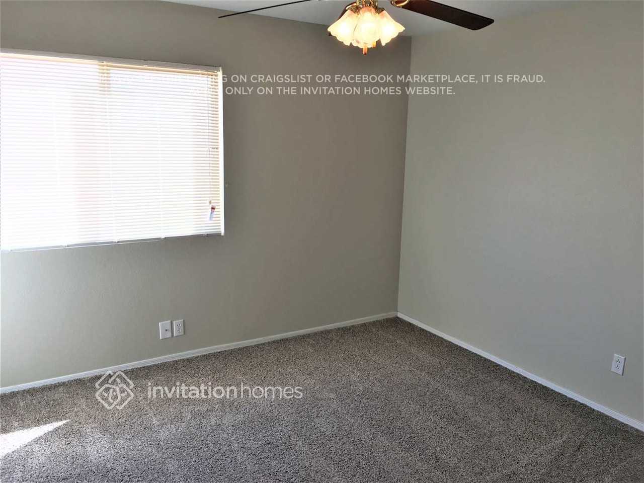 15717 W Lundberg St - Photo 3 of 11
