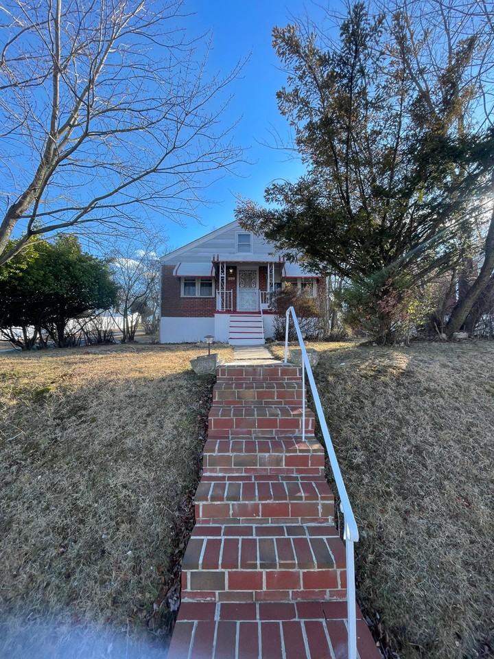 5427 Omaha Ave - Photo 2 of 20