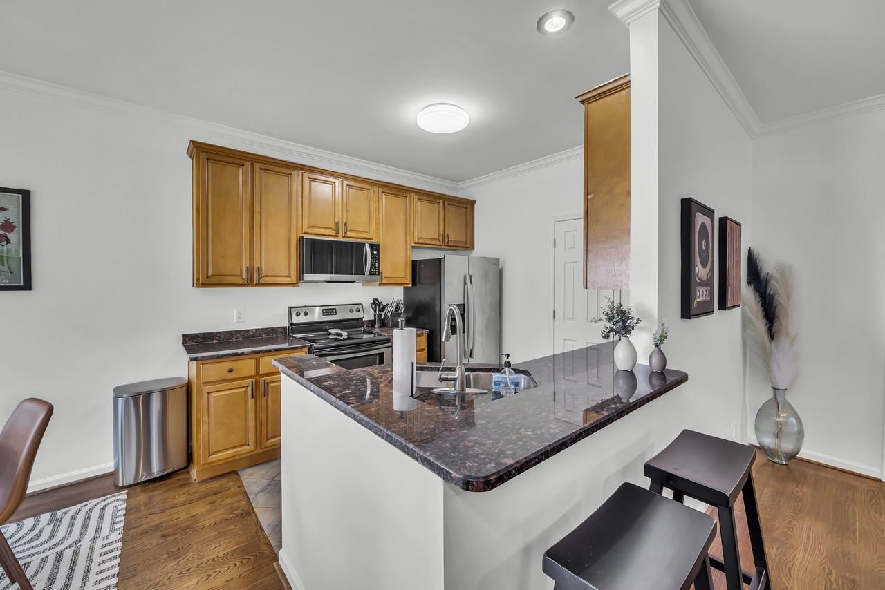 1709B 6th Ave N - Photo 3 of 11