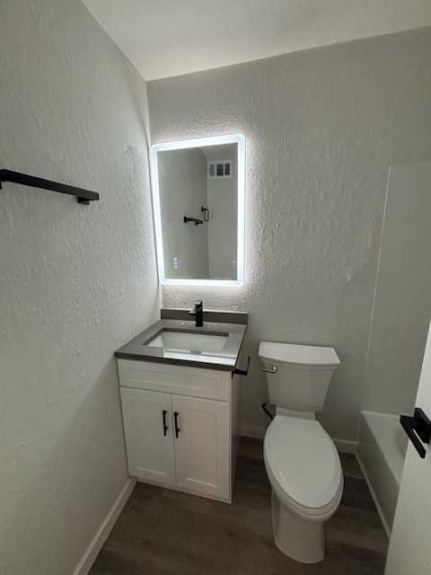 2714 Center St #2714D - Photo 6 of 9