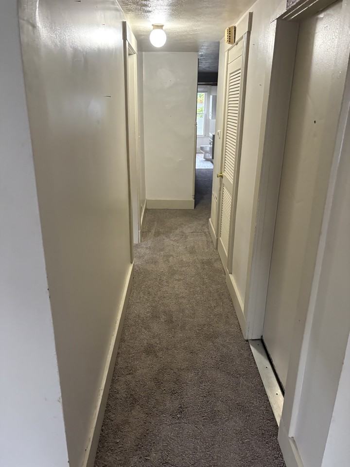 740 N Wayne St #742 - Photo 2 of 12