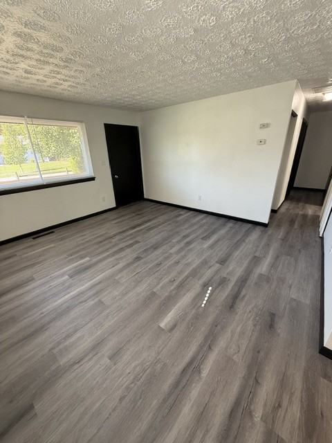 2478 Edsel Ave - Photo 4 of 11