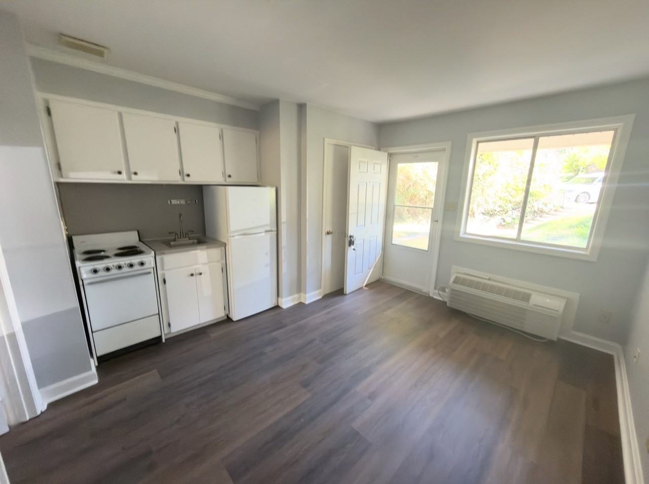 400 Tanglewylde Dr