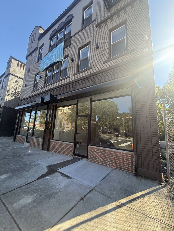 793 Broadway #305