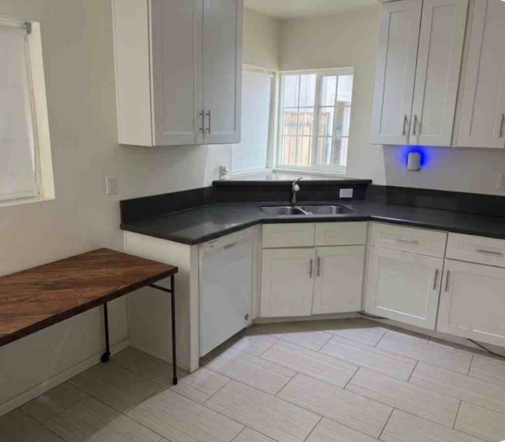 346 E Virginia Ave #346 - Photo 4 of 11