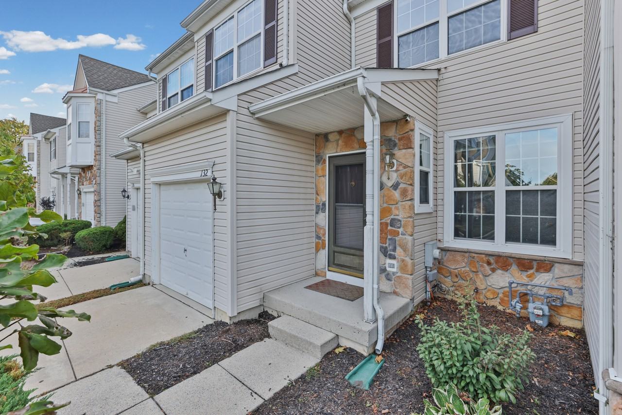 132 Rittenhouse Dr #1 - Photo 2 of 50