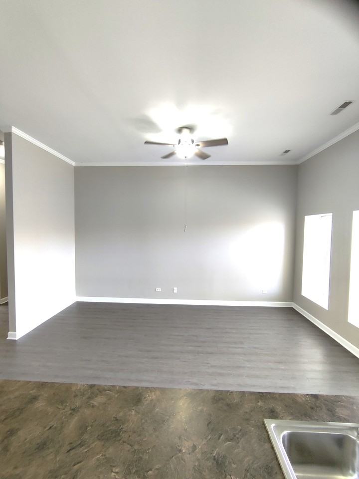 2026 North 3372nd Road503 #503 - Photo 5 of 24